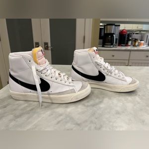Nike Blazer Mid ‘77